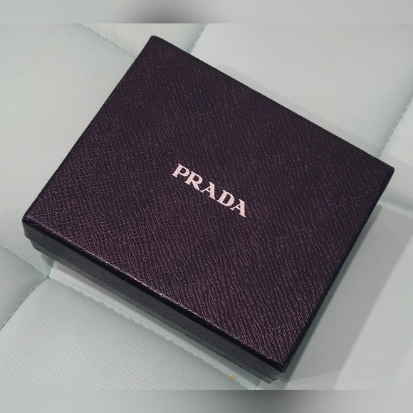 PRADA Box, Tissue & Ribbon Bundle - Picture 5 of 6